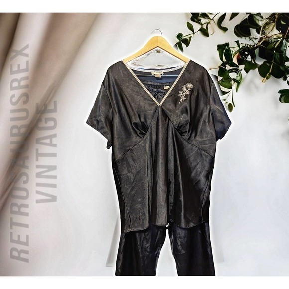 Vintage Pajamas - Picture 4 of 6